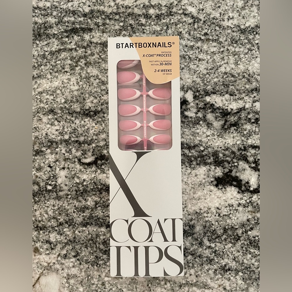 BTArtboxnails XCOATTIPS French Tip Press On Nails - Pink Glitter Medium Almond - Picture 7 of 7
